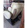 Image 8 : Osaki Model OS4000 Leather massage chair-FLOOR MO0DEL tested working