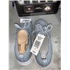 Image 2 : Sketchers air cooled ladies shoes size 7