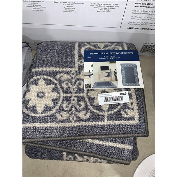 Decorative floor mat 30" x 45"