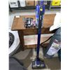 Image 1 : Shark cordless vacuum