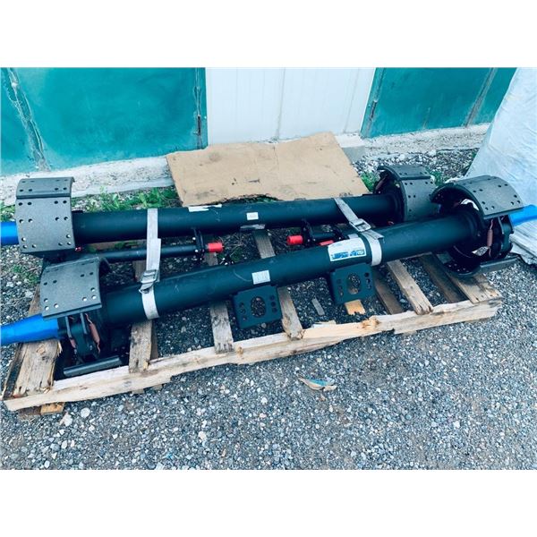 NEW HD Plus Model FN22167LWY7lhd77 Axle with Brake assembly 77.5 trck lot of one