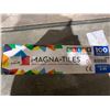Image 2 : Magna-Tiles Clear Colors 100 Pc Set - Ages 3-99