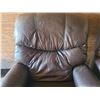 Image 2 : 2 Leather Reclining Chairs