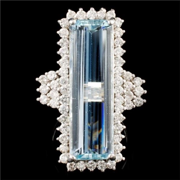 14K Gold 10.30ct Aquamarine & 1.50ct Diamond Ring