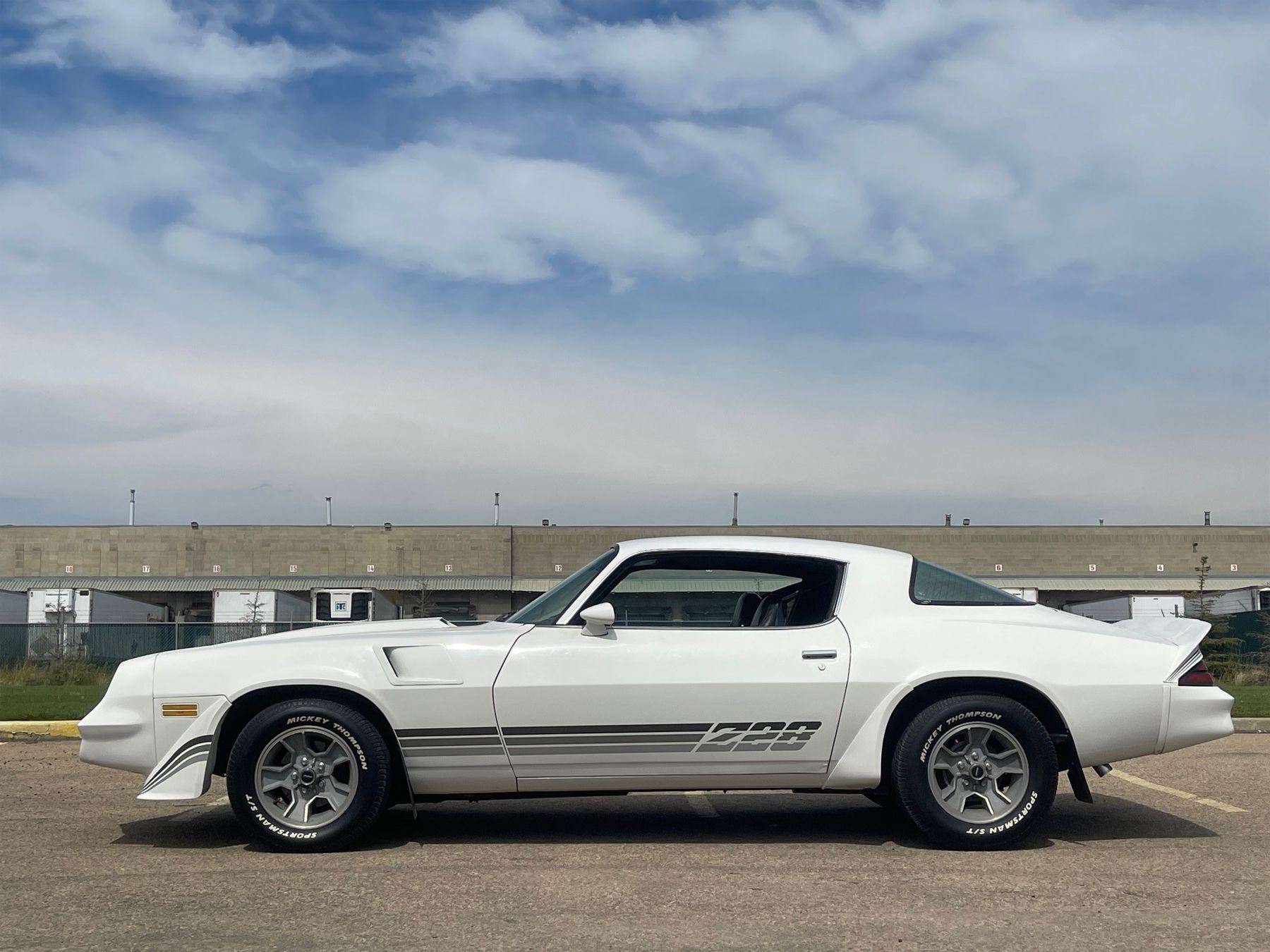 1981 CHEVROLET Z28 EG Auctions 1981-chevrolet-z28-eg-auctions