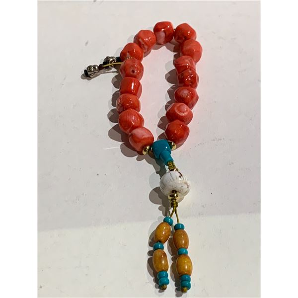 SINO-TIBETAN RED CORAL BEADS BRACELET WITH CONCH SHELL BEAD PENDANT