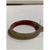 Image 2 : MOTTLED CRUDE CINNABAR JADE BANGLE