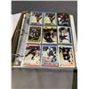 Image 2 : BINDER OF ASSORTED HOCKEY & BASEBALL CARDS