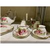 Image 3 : 20 PIECE AMERICAN BEAUTY & 6 PIECE OLD ENGLISH ROSE. ROYAL ALBERT CHINA SET