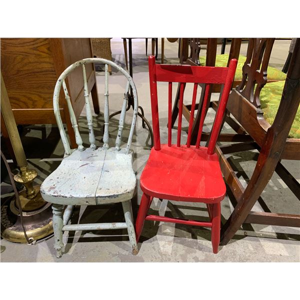 2 ANTIQUE CHILDREN'S WOOD CHAIRS