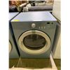 Image 2 : FRIGIDAIRE FRONT LOAD WASHER/DRYER SET