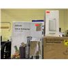 Image 2 : JUICE EXTRACTOR, DEHUMIDIFIER, DOUBLE ROTATING WAFFLE MAKER & FOOD STEAMER