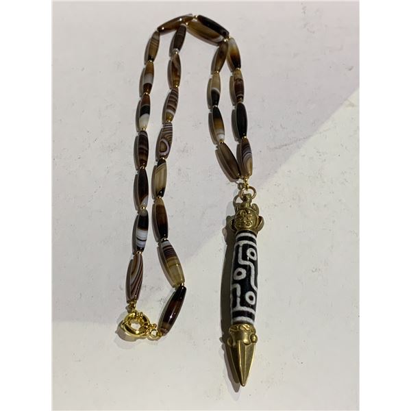 SINO-TIBETAN CEREMONIAL DZI BEAD PENDANT WITH AGATE BEADS NECKLACE