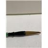 Image 3 : SPINACH GREEN JADEITE BRUSH WITH BRUSH STAND