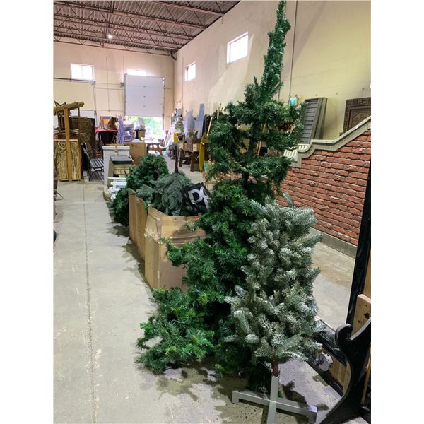 LARGE LOT OF CHRISTMAS TREES