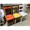 Image 1 : 3 WOODEN CHAIRS