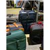 Image 3 : 6 ASSORTED SUITCASES