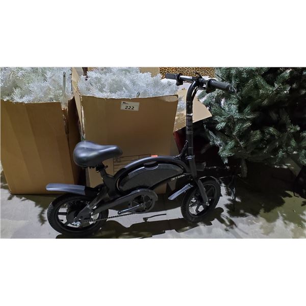 JETSON BOLT FOLDING E-BIKE (NO CHARGER, NO PEDALS, UNKNOWN RUNNING CONDITION)