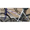 Image 2 : PURPLE AND WHITE GRANITE AVE BIKE