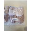 Image 3 : 3 NEW PAIRS SLIPPERS - SIZE 10/11 MEN