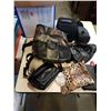 Image 2 : LOT OF ESTATE HANDBAGS, PURSES AND MORE