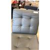 Image 2 : NEW NATUZZI GENUINE LEATHER BUTTONBACK SWIVEL CHAIR RETAIL $800