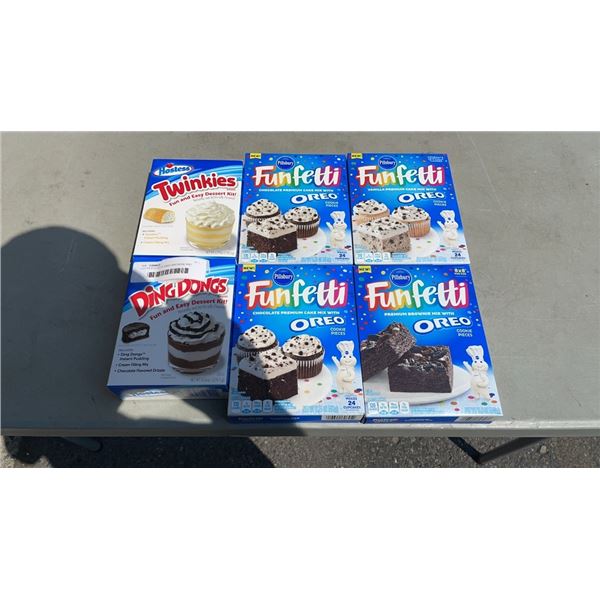 LOT OF FUNFETTI OREO BROWNIE AND CAKE MIX AND HOSTESS TWINKIES AND DING DONG DESSERT MIX - BB 2022