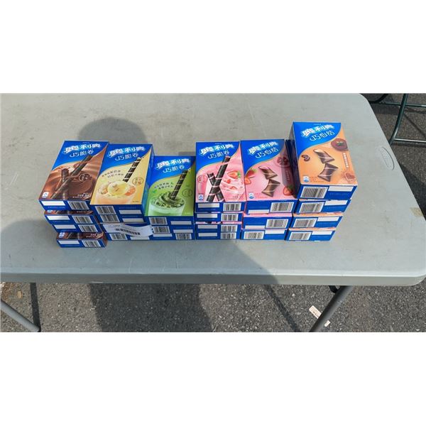 22 BOXES OF EASTERN FLAVORED DRINKING STRAWS AND CANDY - BB 2021