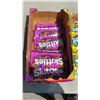 Image 2 : LOT OF SKITTLES CANDY - BB 2022