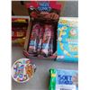 Image 3 : LOT OF RICE CRISPY BARS, LUCKY CHARMS CEREAL, MINT CHOCOLATE COOKIES, CINNAMON CHARMS CEREAL - BB 20