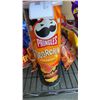 Image 3 : LOT OF RAP SNACKS, CHIPS, SNACK FOODS AND RAMEN NOODLES - BB 2022/2023