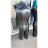 Image 8 : 2 TORSO SUIT DISPLAY MANNEQUINS