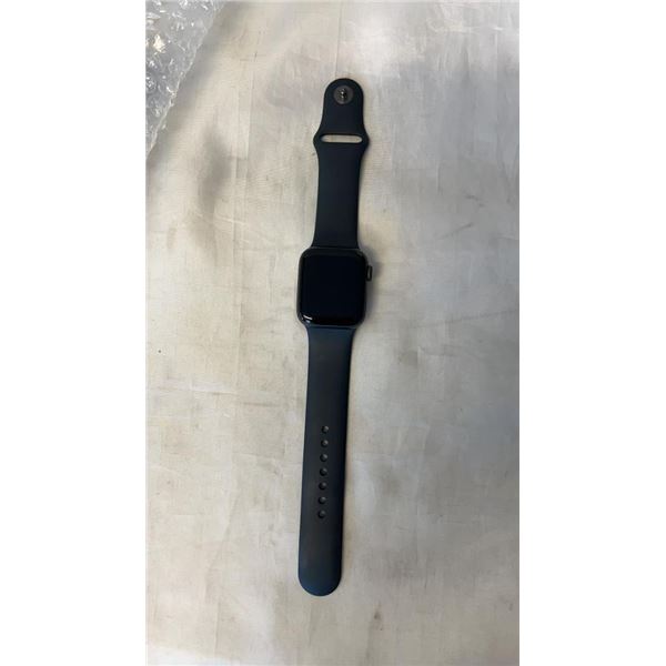 APPLE WATCH SE TESTED AND WORKING - RETAIL $329