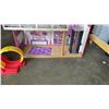 Image 11 : 4FT TALL PLAYHOUSE WITH CAR GARAGE PLAYSET