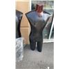 Image 2 : 2 TORSO SUIT DISPLAY MANNEQUINS