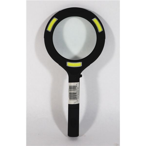 LIGHTED MAGNIFYING GLASS