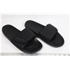 Image 1 : STORE RETURN BENCH SIZE 10 SANDALS