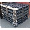 Image 1 : STACK OF PLASTIC PALLETS