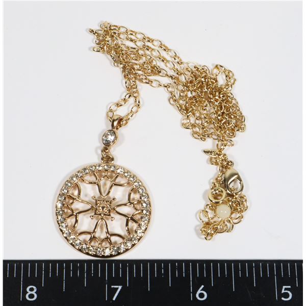 NRT STAMPED CHAIN WITH RHINESTONE PENDANT