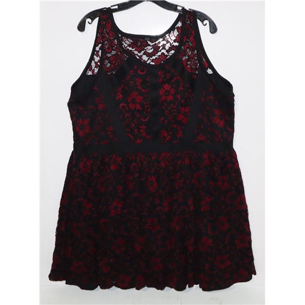 STORE RETURN NOIR N SIZE 3X RED AND BLACK LACE