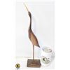 Image 1 : VINTAGE "EGRET" WOOD SCULPTURE- 17" ARTIST SIGN