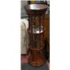 Image 1 : 4 TIER WOOD AND GLASS ORNATE PLANT STAND