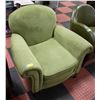 Image 1 : GREEN FABRIC SITTING ROOM CHAIR 36" X 31" X 31"