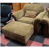 BROWN FABRIC AND WOOD CHAIR WITH OTTOMAN