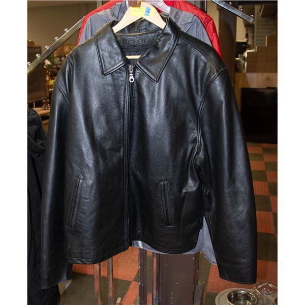 MEN'S LEATHER JACKET SIZE XL