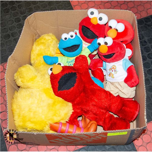 BOX WITH 6 SESAME STREET INTERACTIVE