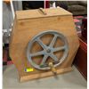 Image 1 : WOODEN UP CYCLED BUTTER CHURN