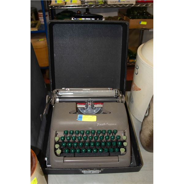 VINTAGE 1949 SMITH CORONA TYPEWRITER