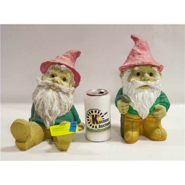 2 GARDEN GNOMES TOGETHER-ESTATE