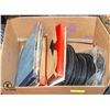 Image 1 : CARDBOARD BOX OF RECORDS LPS PHONOGRAPH